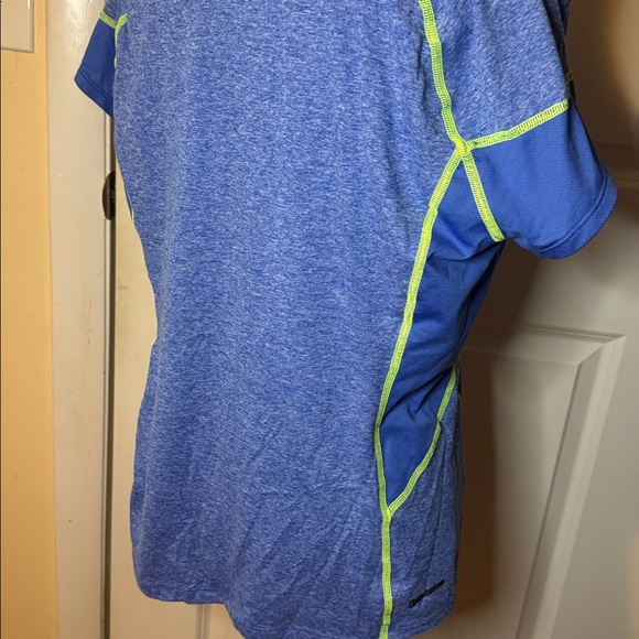 The north face women’s short sleeve blue v neck flash dry T shirt LG - Picture 3 of 6